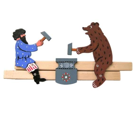 Богородская игрушка - Кузнецы: Мужик и медведь 