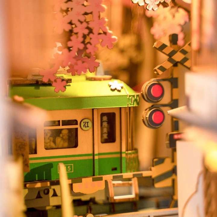 3D складная миниатюра ROBOTIME Сад с сакурой
