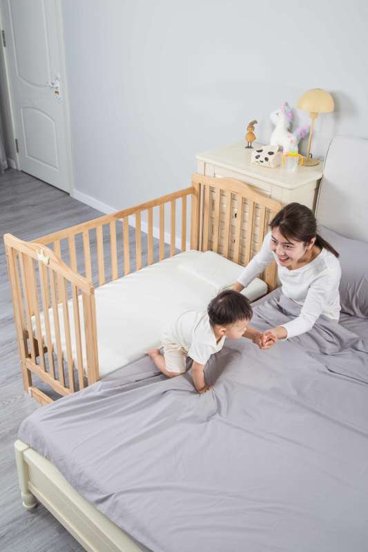 Детская кроватка LPK531 размер 120*60, натурального цвета
